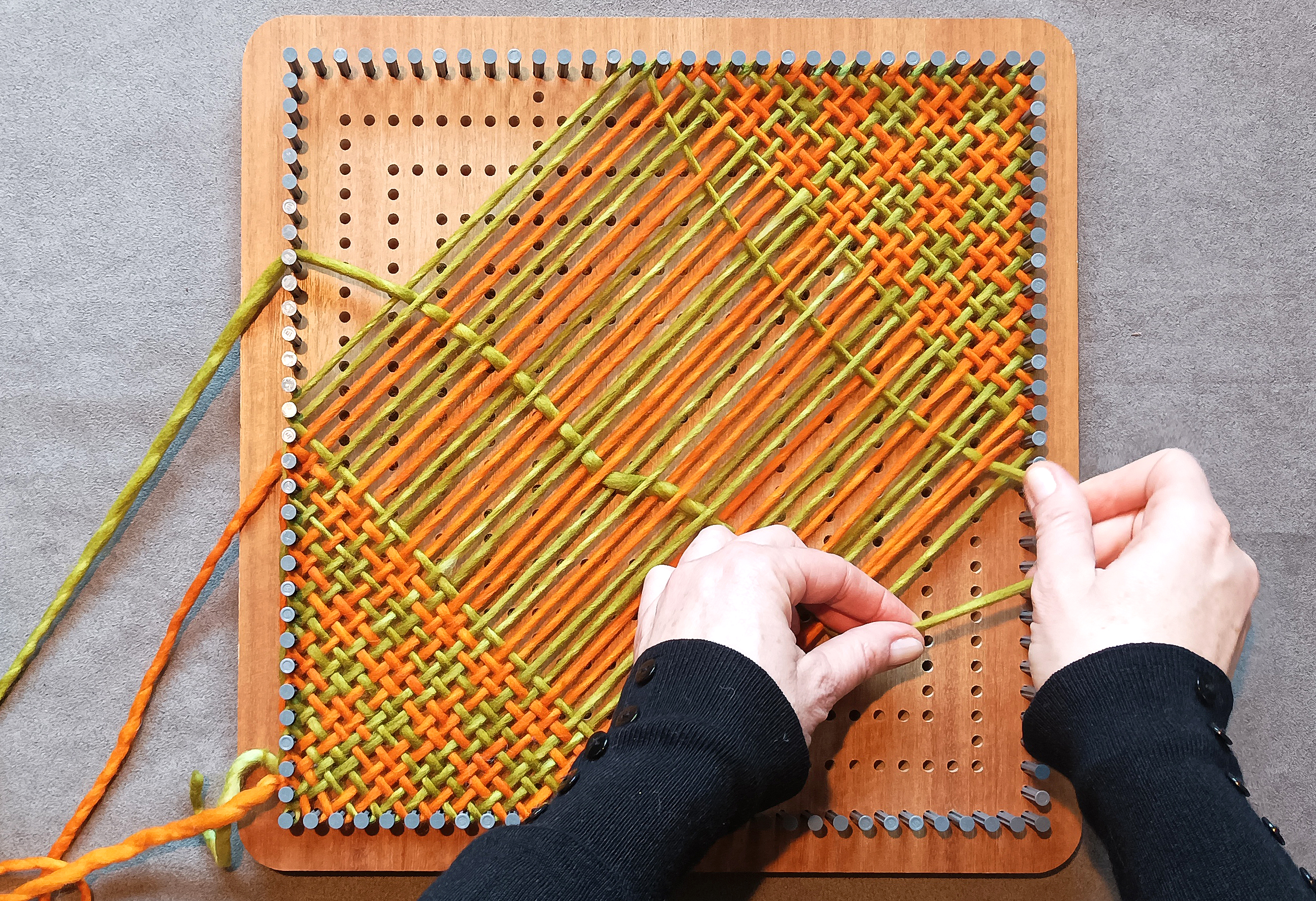 English – The Pin Loom Weaving Design Hub